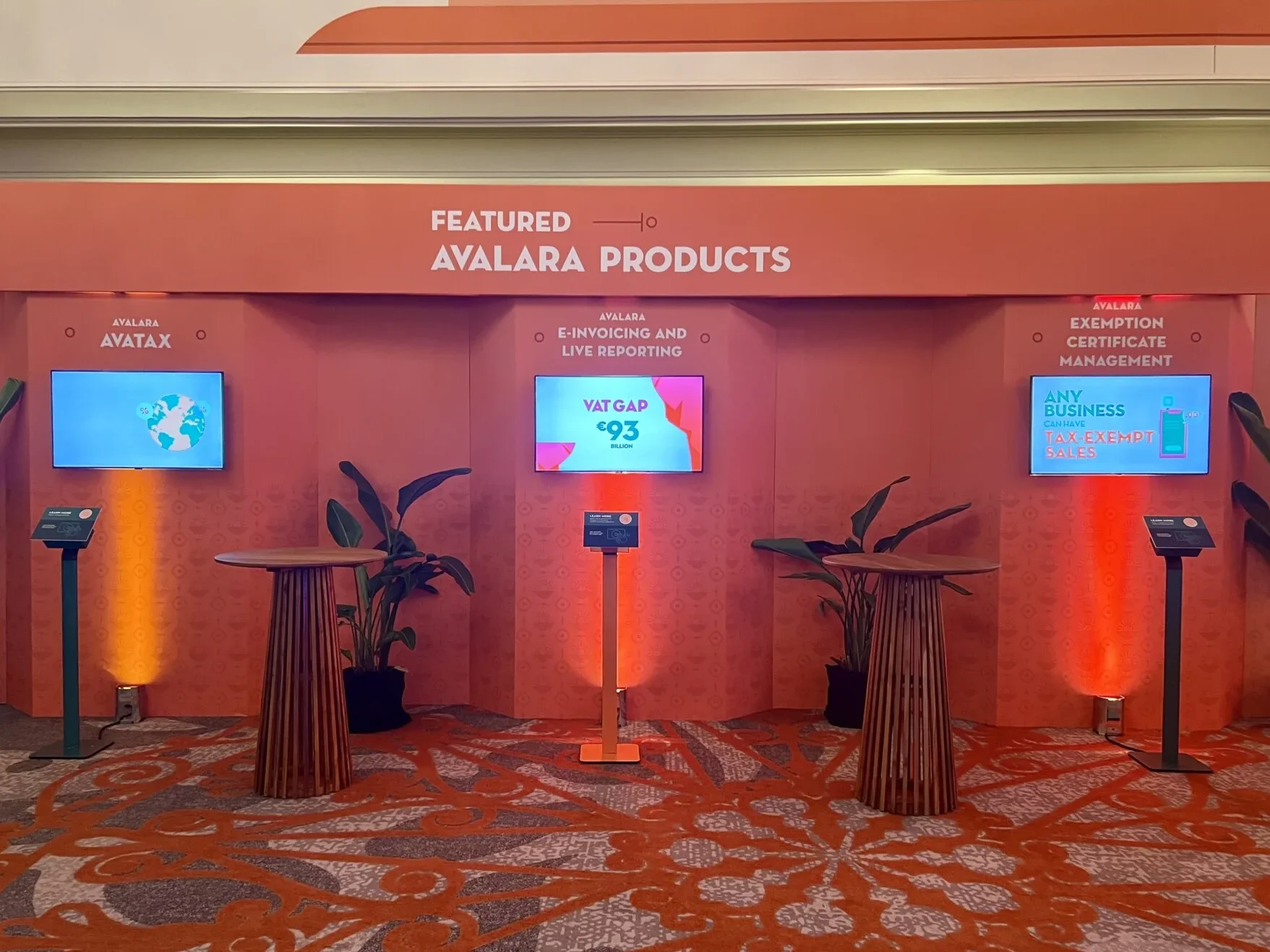 FUSE main hall screens and presentation design